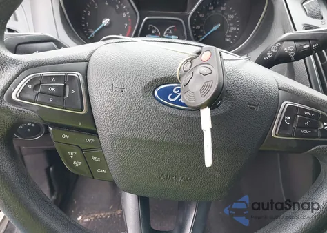 2015 Ford Focus Se z USA, uszkodzony, nr VIN 1FADP3K24FL318942